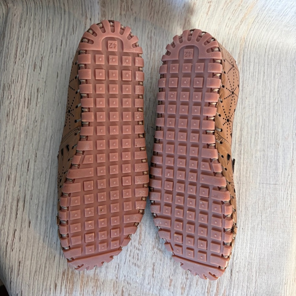 Spring Step Fusaro Brown Leather Cutout Loafers - Picture 4 of 4